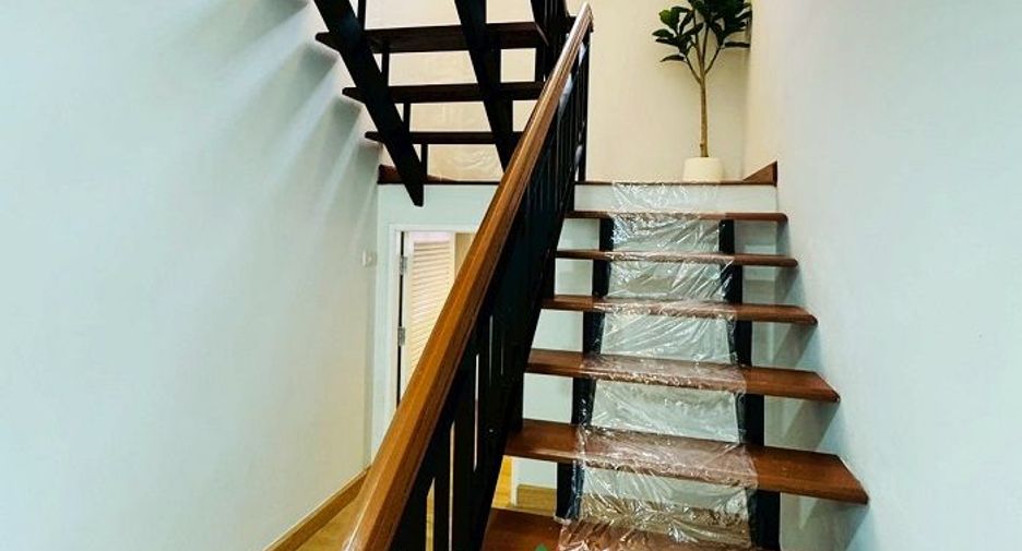 Haus zum Kauf mit 4 Zimmer in Sai Mai, Bangkok