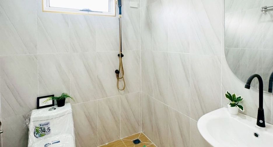 Haus zum Kauf mit 4 Zimmer in Sai Mai, Bangkok