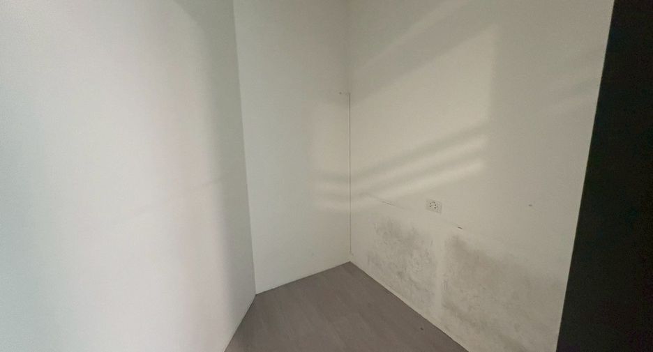 For rent office in Khlong Toei, Bangkok