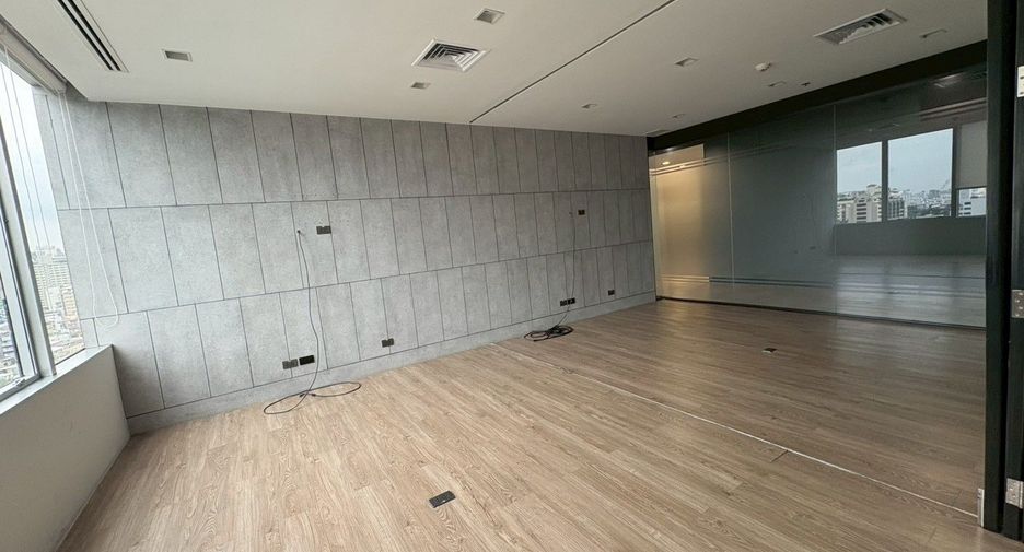 For rent office in Khlong Toei, Bangkok