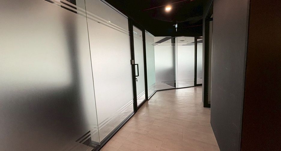 For rent office in Khlong Toei, Bangkok
