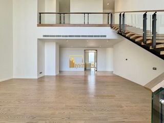 For sale 4 bedrooms condo in Khlong San, Bangkok