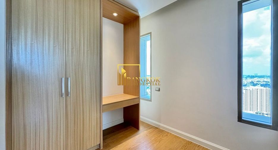 À vendre 4 chambres condo à Khlong San, Bangkok