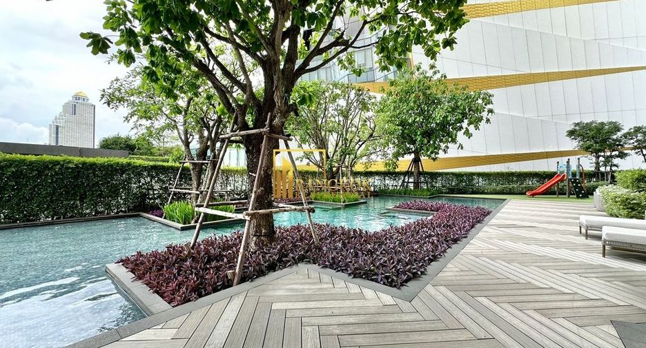 À vendre 4 chambres condo à Khlong San, Bangkok
