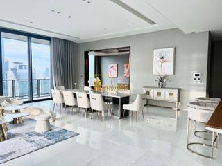 Condo en alquiler y en venta de 3 habitaciones en Pathum Wan, Bangkok
