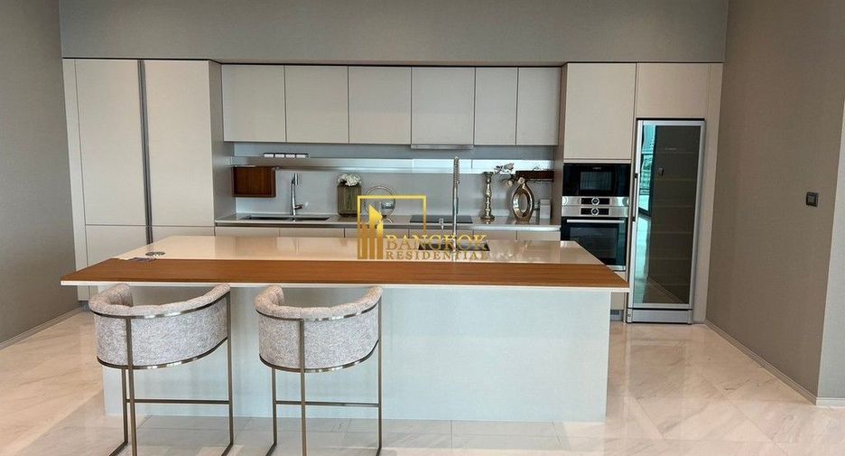 For rent and for sale 3 bedrooms condo in Pathum Wan, Bangkok