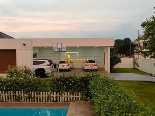 Haus zur Miete und zum Kauf mit 6 Zimmer in Bang Phli, Samut Prakan