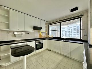 Wohnung zur Miete und zum Kauf mit 6 Zimmer in Khlong Toei, Bangkok