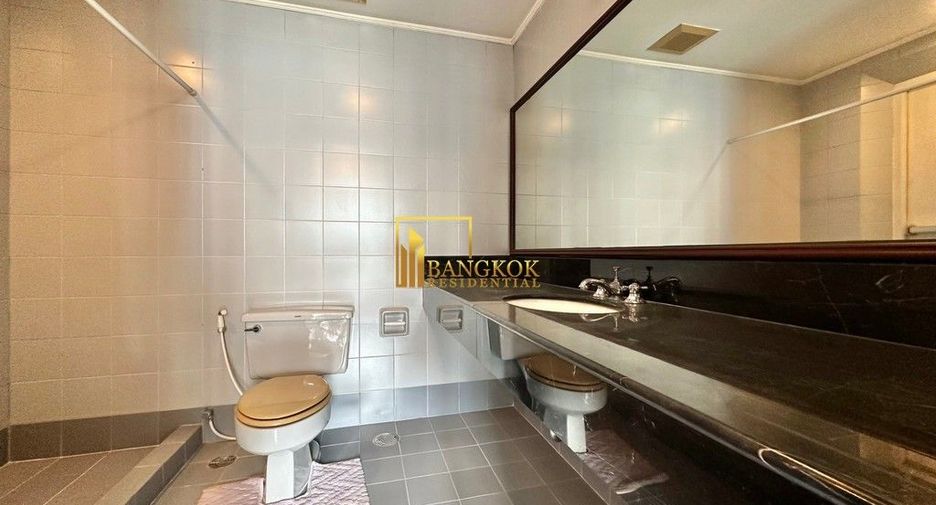 Condo en alquiler y en venta de 6 habitaciones en Khlong Toei, Bangkok