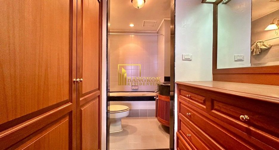 Condo en alquiler y en venta de 6 habitaciones en Khlong Toei, Bangkok