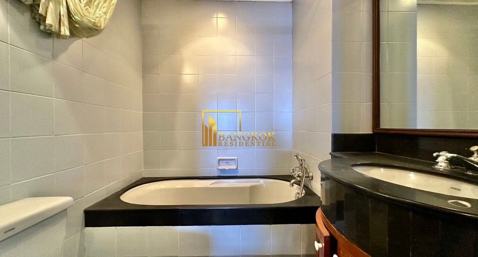 Condo en alquiler y en venta de 6 habitaciones en Khlong Toei, Bangkok