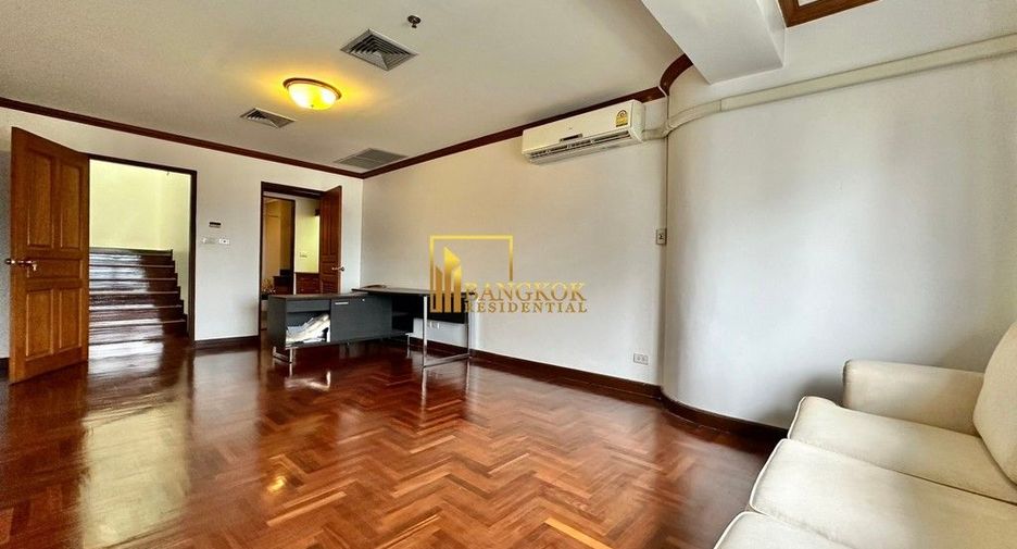Condo en alquiler y en venta de 6 habitaciones en Khlong Toei, Bangkok