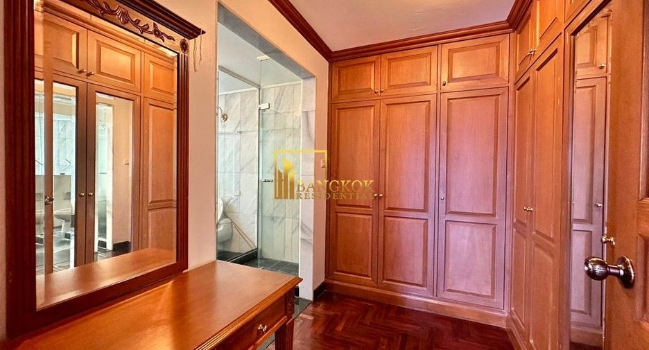 Condo en alquiler y en venta de 6 habitaciones en Khlong Toei, Bangkok