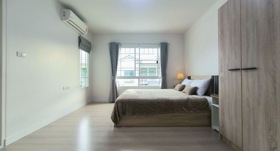 For rent 2 bedrooms townhouse in Bang Phli, Samut Prakan