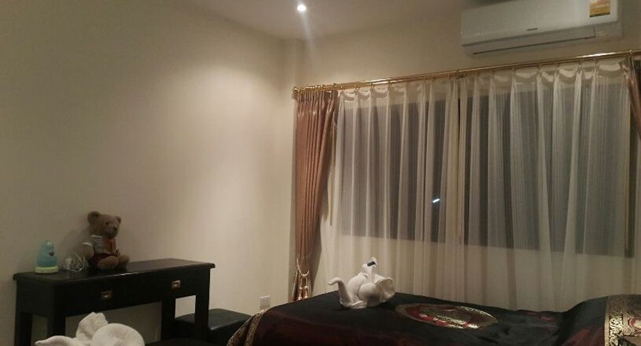 Casa adosada en venta de 4 habitaciones en Mueang Rayong, Rayong