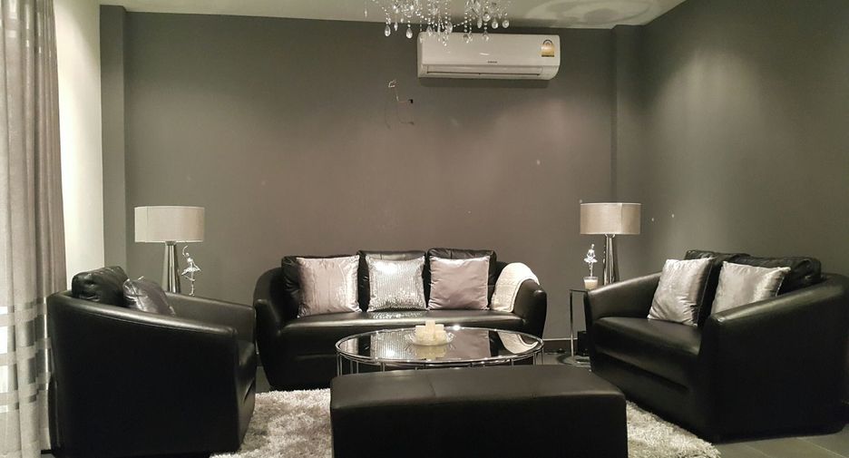 Casa adosada en venta de 4 habitaciones en Mueang Rayong, Rayong