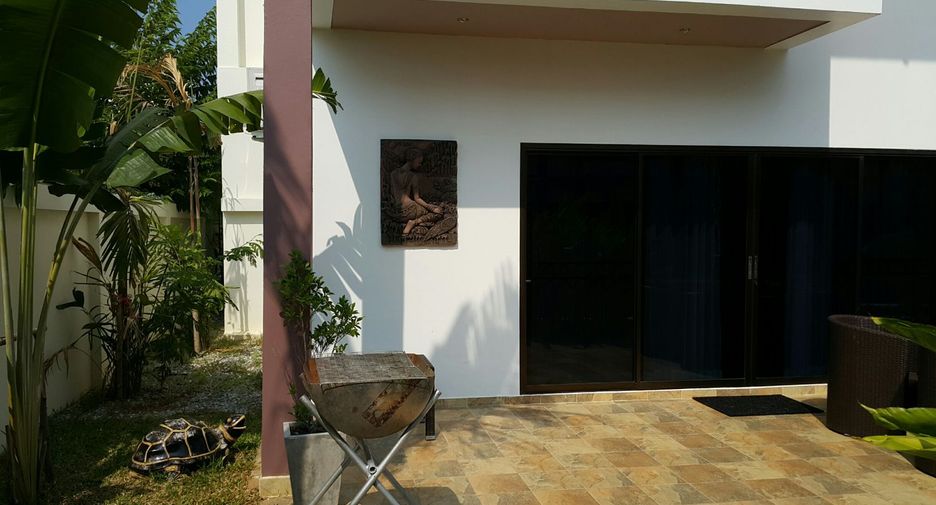 Casa adosada en venta de 4 habitaciones en Mueang Rayong, Rayong