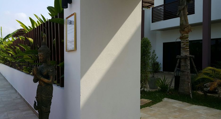 Casa adosada en venta de 4 habitaciones en Mueang Rayong, Rayong