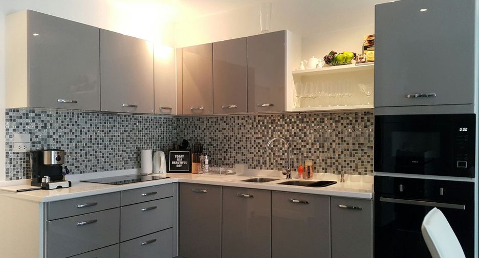 Casa adosada en venta de 4 habitaciones en Mueang Rayong, Rayong