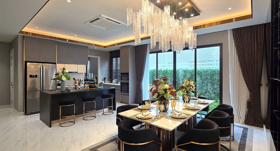 For sale 5 bedrooms house in Bang Phli, Samut Prakan