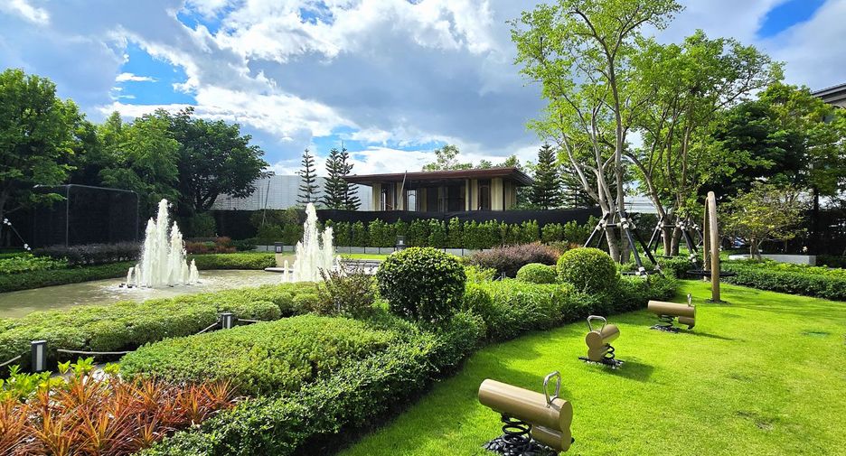 For sale 5 bedrooms house in Bang Phli, Samut Prakan
