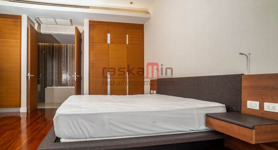 For rent 2 bedrooms condo in North Pattaya, Pattaya