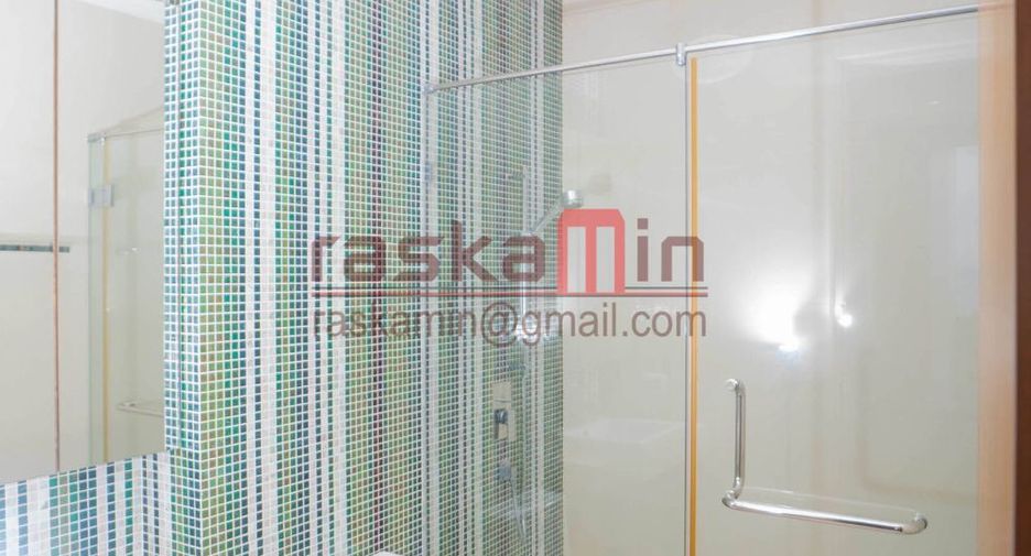 For rent 2 bedrooms condo in North Pattaya, Pattaya