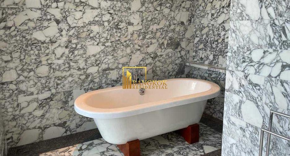 Condo en alquiler y en venta de 3 habitaciones en Sathon, Bangkok