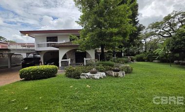 Haus zum Kauf mit 5 Zimmer in Suan Luang, Bangkok