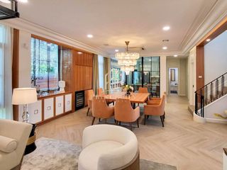 出租 和 出售 5 卧室 独立屋 在 Saphan Sung, 曼谷
