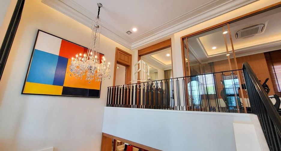À louer et à vendre 5 chambres maison à Saphan Sung, Bangkok