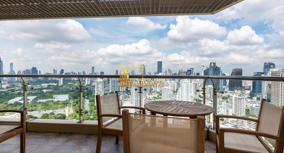 For sale 4 bedrooms condo in Khlong Toei, Bangkok