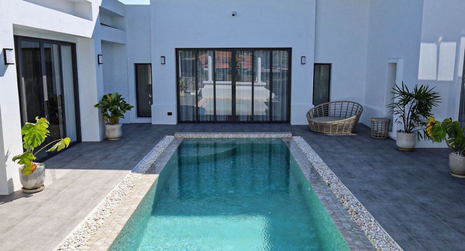 For sale 5 bedrooms villa in Bang Lamung, Chonburi