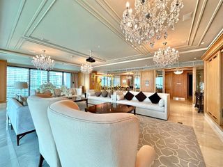 Condo en alquiler y en venta de 3 habitaciones en Pathum Wan, Bangkok