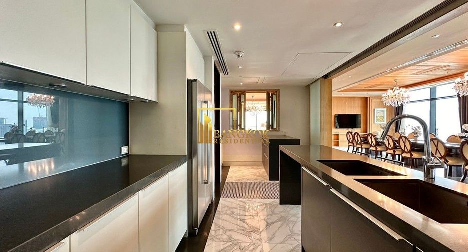 Condo en alquiler y en venta de 3 habitaciones en Pathum Wan, Bangkok