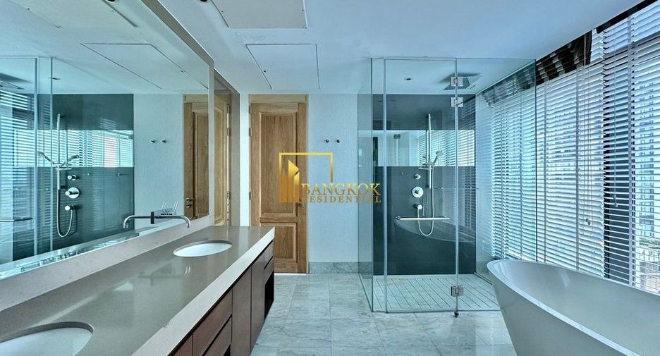 Condo en alquiler y en venta de 3 habitaciones en Pathum Wan, Bangkok