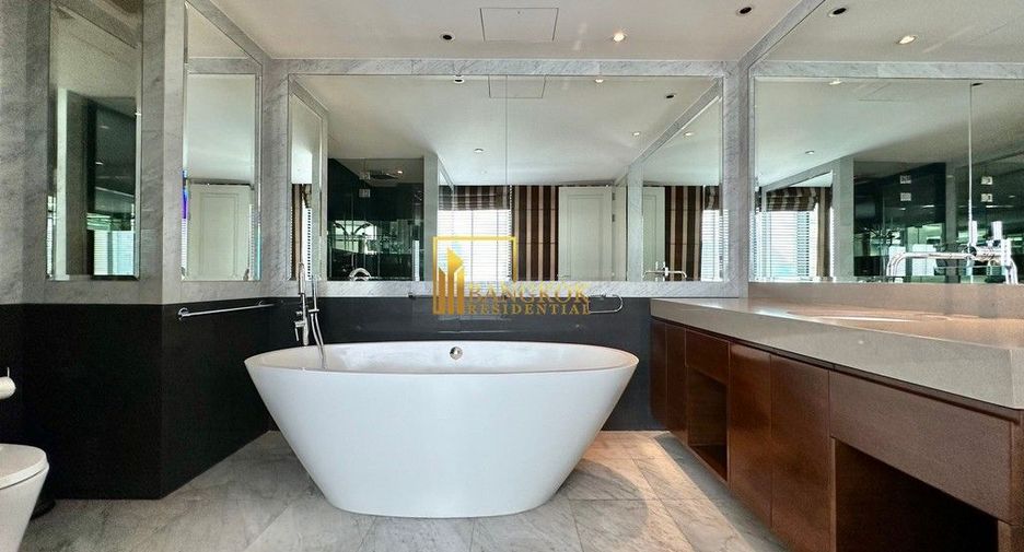 Condo en alquiler y en venta de 3 habitaciones en Pathum Wan, Bangkok