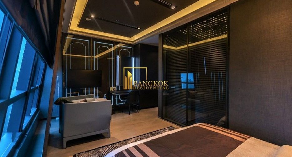 For sale 3 bedrooms condo in Khlong Toei, Bangkok