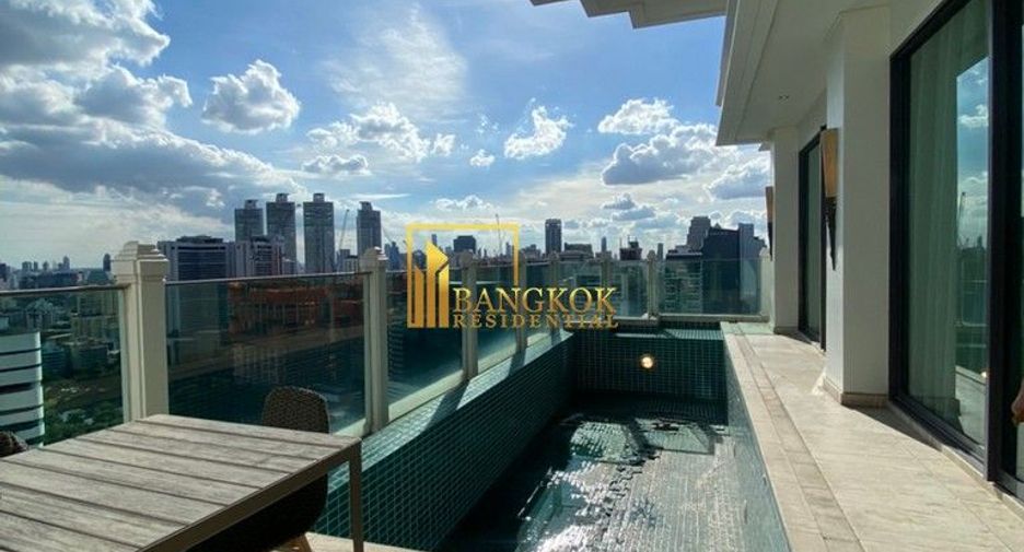 For sale 2 bedrooms condo in Watthana, Bangkok