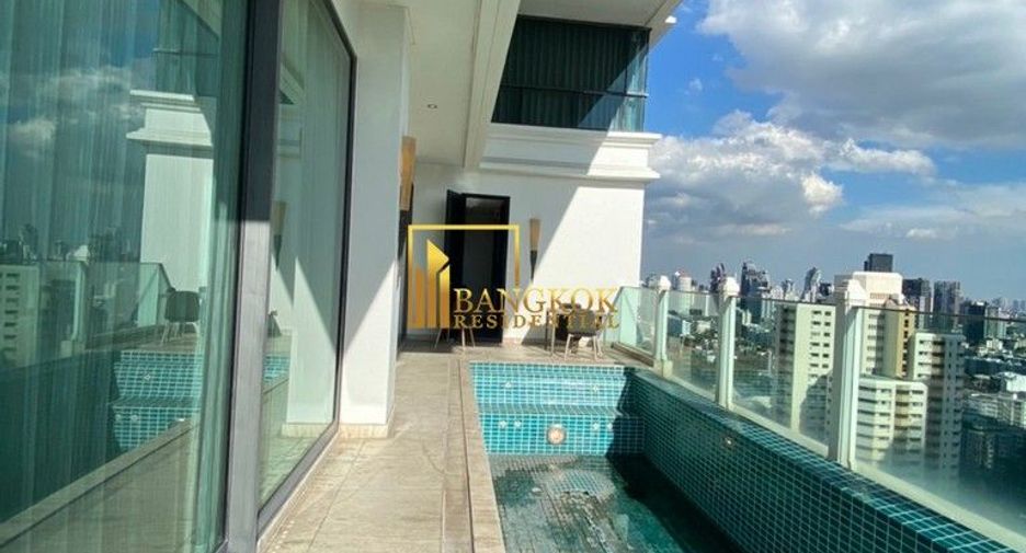 For sale 2 bedrooms condo in Watthana, Bangkok