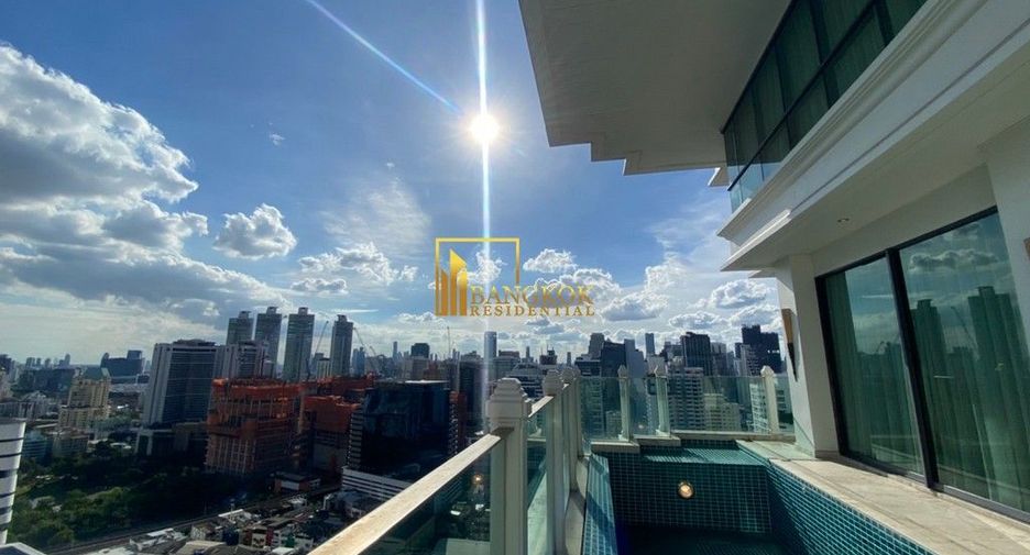 For sale 2 bedrooms condo in Watthana, Bangkok
