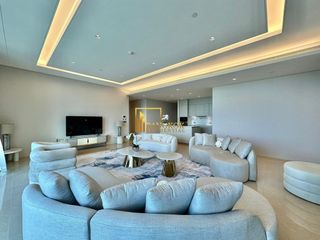 For rent and for sale 5 bedrooms condo in Pathum Wan, Bangkok