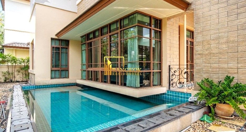 À louer et à vendre 4 chambres maison à Watthana, Bangkok
