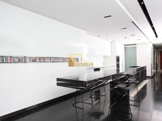 Condo en venta de 3 habitaciones en Pathum Wan, Bangkok
