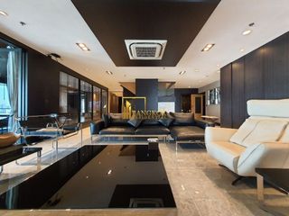 Condo en alquiler y en venta de 4 habitaciones en Watthana, Bangkok