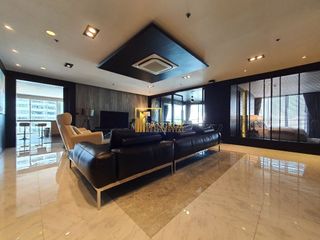 Condo en alquiler y en venta de 4 habitaciones en Watthana, Bangkok