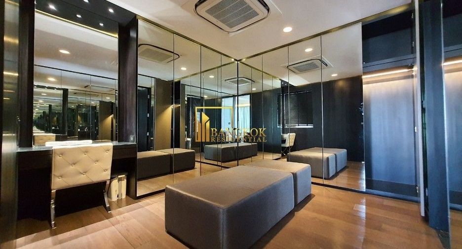 Condo en alquiler y en venta de 4 habitaciones en Watthana, Bangkok
