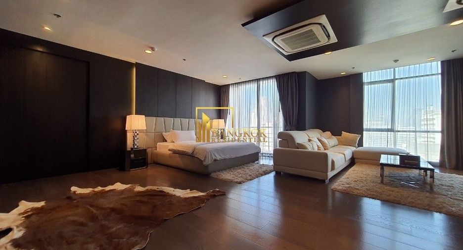 Condo en alquiler y en venta de 4 habitaciones en Watthana, Bangkok