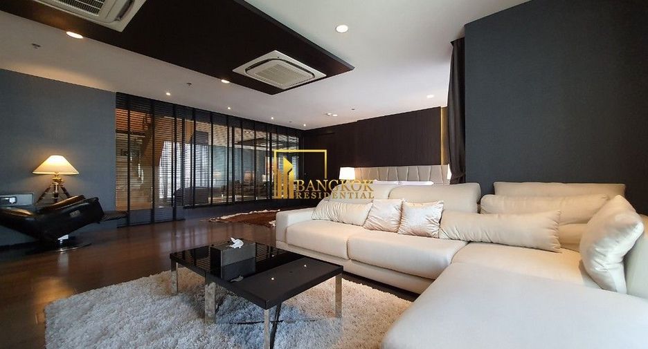 Condo en alquiler y en venta de 4 habitaciones en Watthana, Bangkok