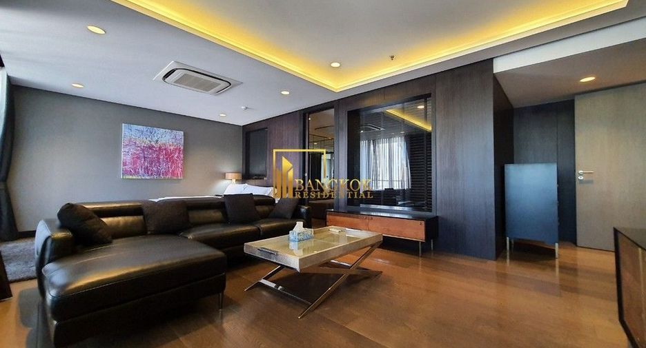 Condo en alquiler y en venta de 4 habitaciones en Watthana, Bangkok